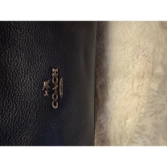 Coach Edie Chain Shoulder Bag Navy Pebbled Leather Turnlock Slouchy Tote - Picture 4 of 12